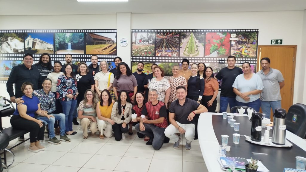 Secretaria de Educação e Cultura participa de reunião do Núcleo de Cultura da AMENORTE em Rondon